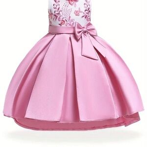 Handmade Charming Pink Embroidered Kids Formal Dress
